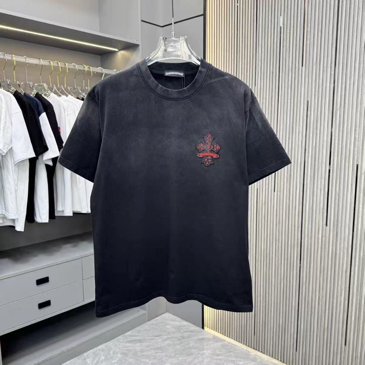 Chrome Hearts T-shirt in Black/Red: Gothic Flame