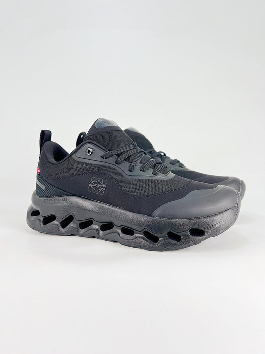 On Low-Top in Black: Urban Stealth