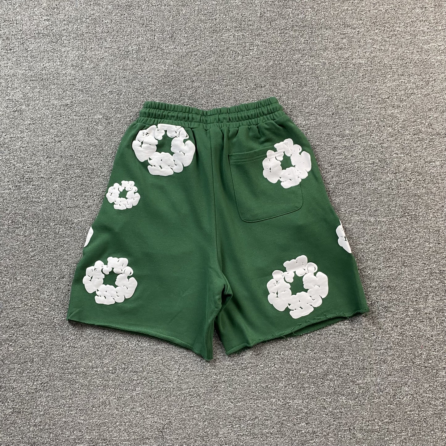 DENIM TEARS COTTON WREATH SHORTS GREEN - Prime Reps