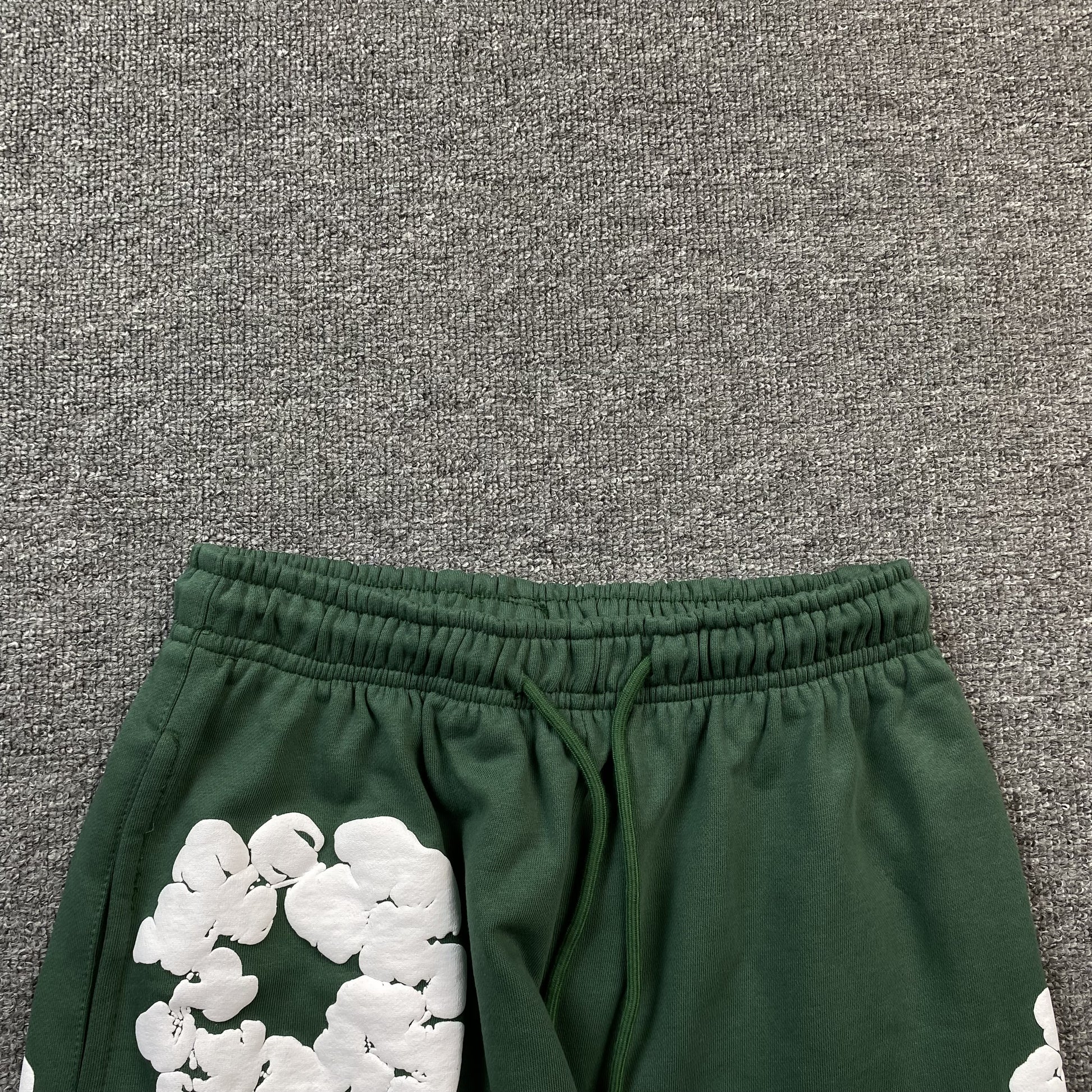 DENIM TEARS COTTON WREATH SWEATPANTS GREEN - Prime Reps
