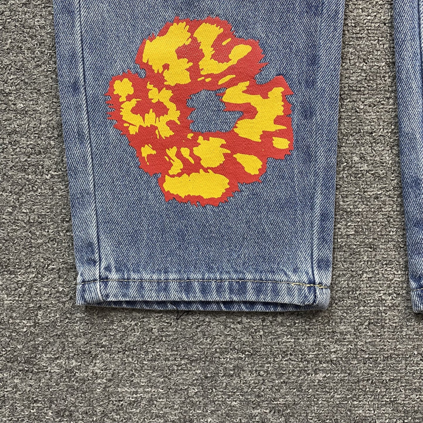 DENIM TEARS x OFFSET JEANS LIGHT WASH - Prime Reps
