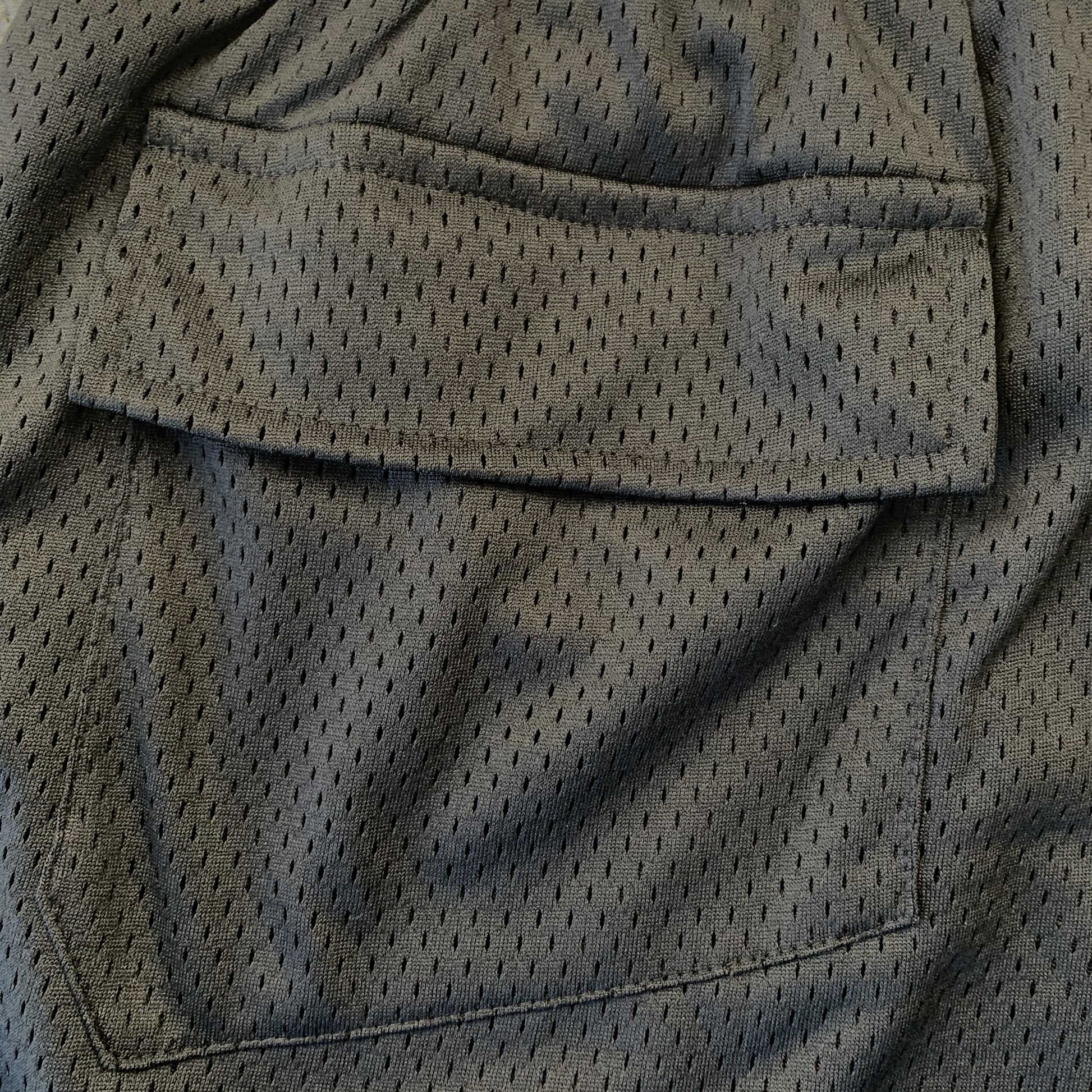 RHUDE COURT LOGO SHORTS BLACK/WHITE - Prime Reps