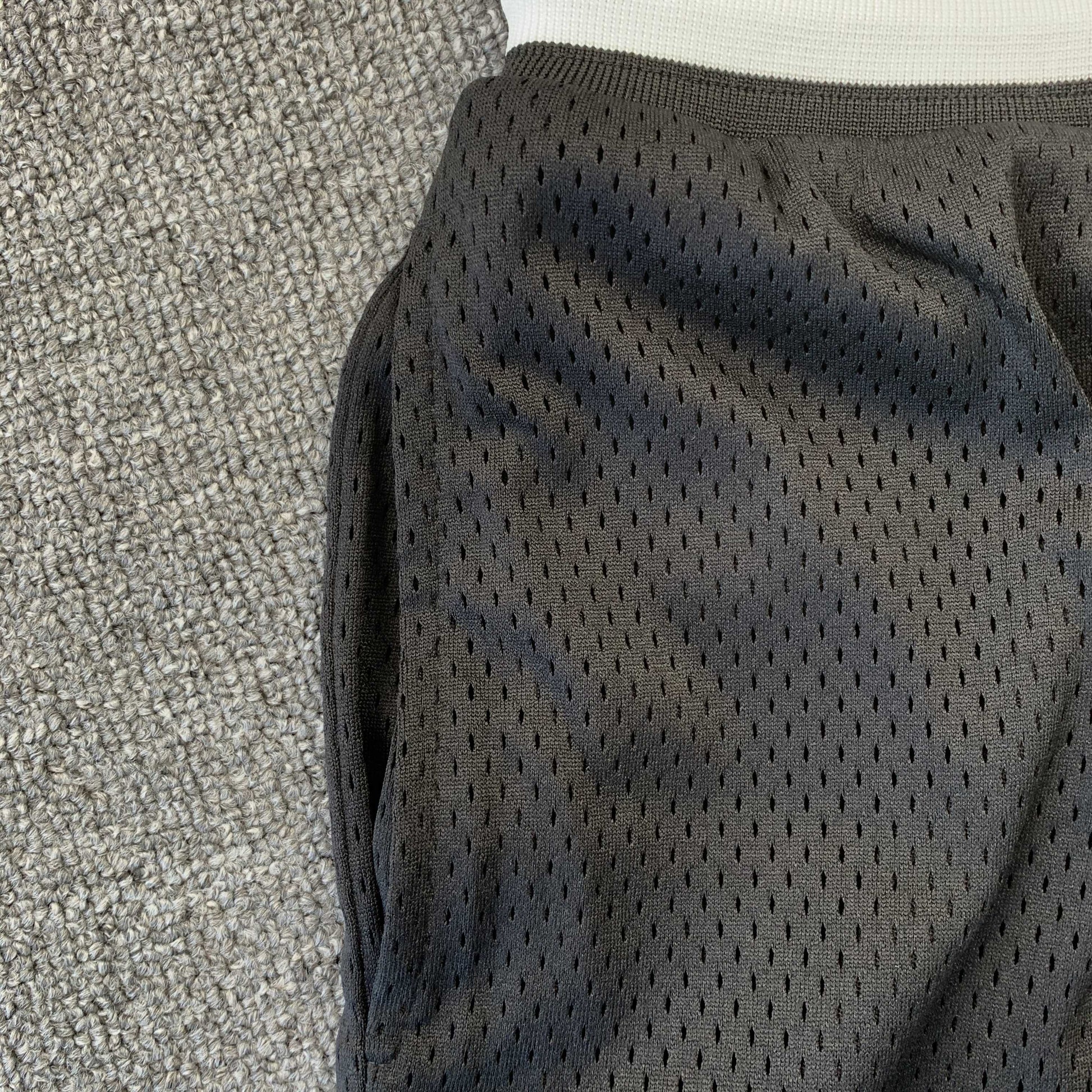 RHUDE COURT LOGO SHORTS BLACK/WHITE - Prime Reps