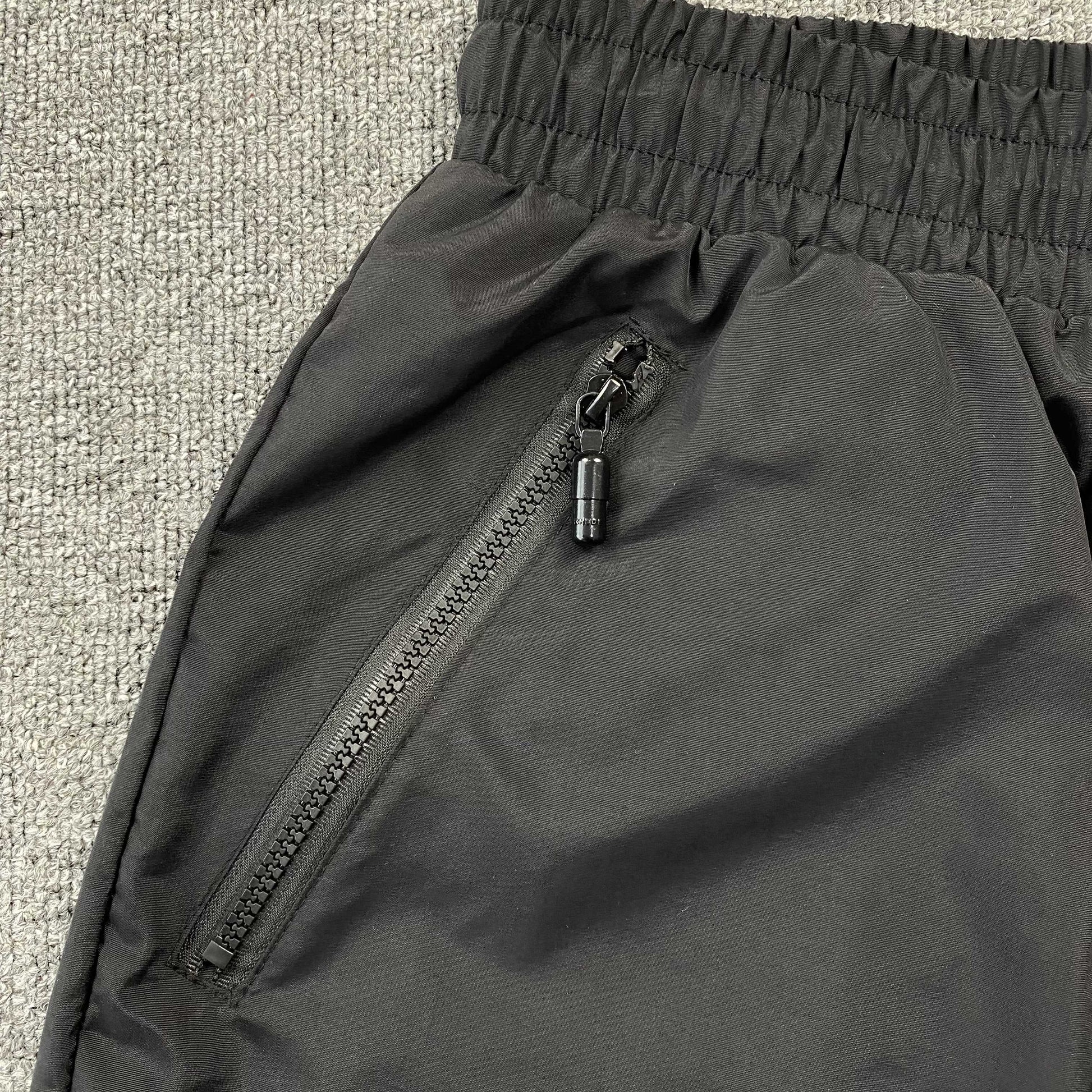 RHUDE RH LOGO SHORTS BLACK - Prime Reps
