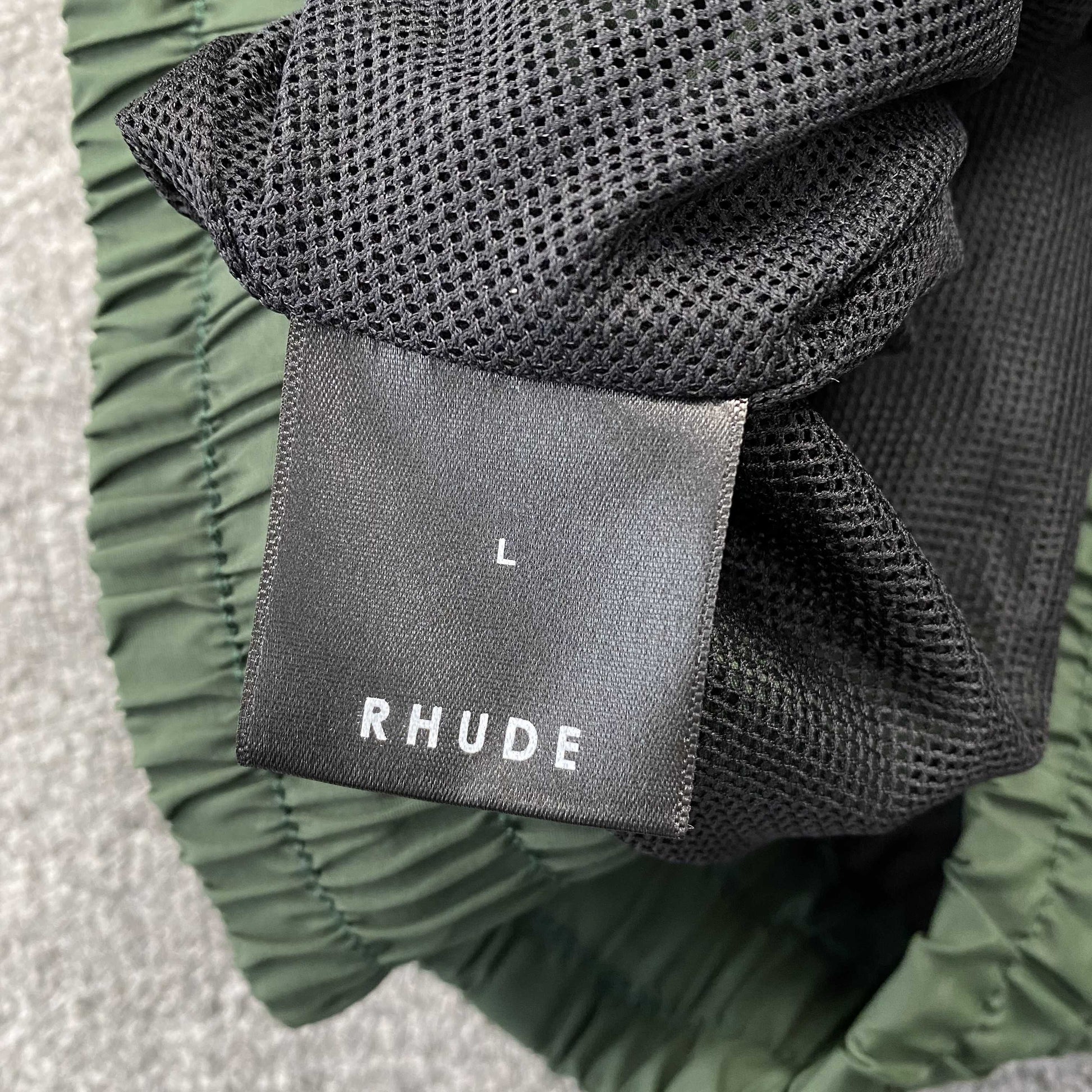 RHUDE RH LOGO SHORTS GREEN - Prime Reps