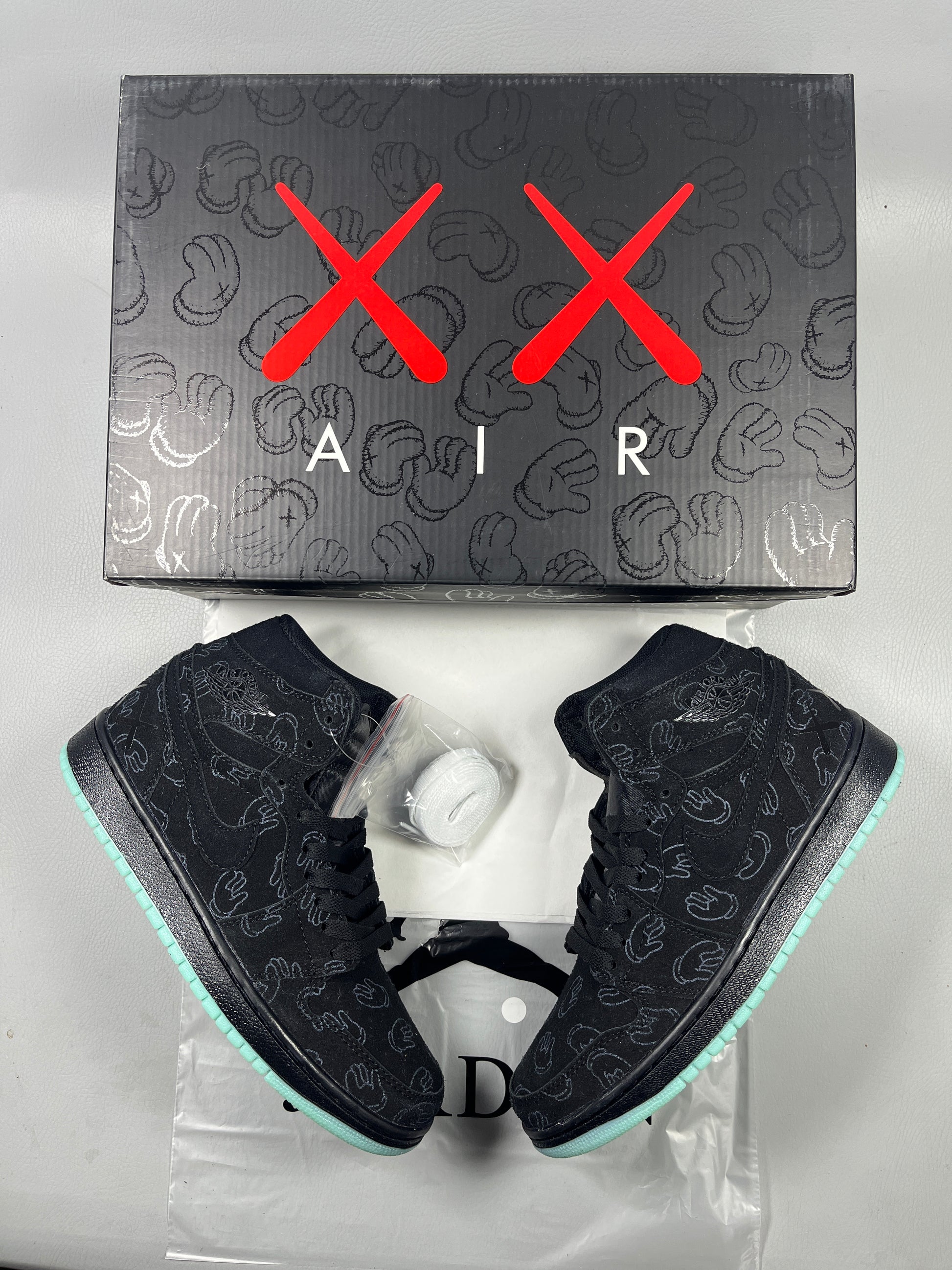 Air Jordan 1 Retro High OG 'Triple Black'