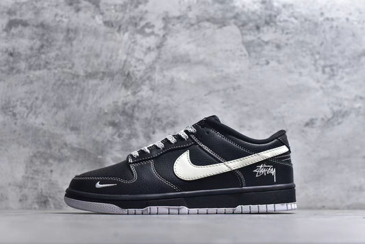 Nike Dunk Low “White/Black” – The Timeless “Panda” Essential